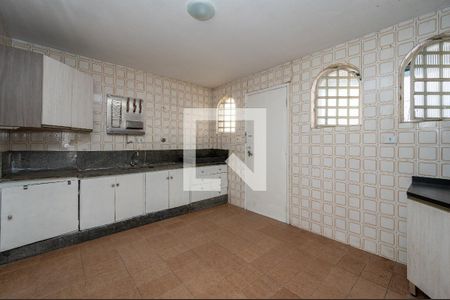 Casa para alugar com 230m², 4 quartos e 2 vagasCozinha