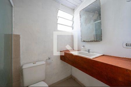 Casa para alugar com 230m², 4 quartos e 2 vagasBanheiro