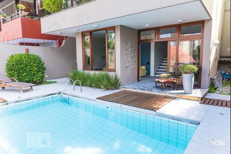 Casa para alugar com 300m², 3 quartos e 2 vagasÁrea Externa