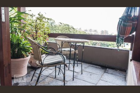 Casa para alugar com 300m², 3 quartos e 2 vagasVaranda