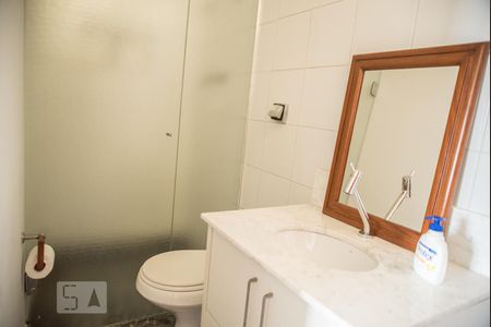 Casa para alugar com 300m², 3 quartos e 2 vagasBanheiro 2
