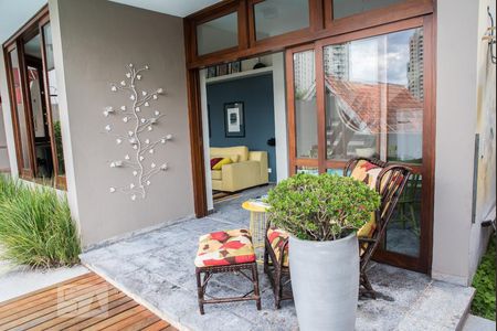 Casa para alugar com 300m², 3 quartos e 2 vagasPiscina