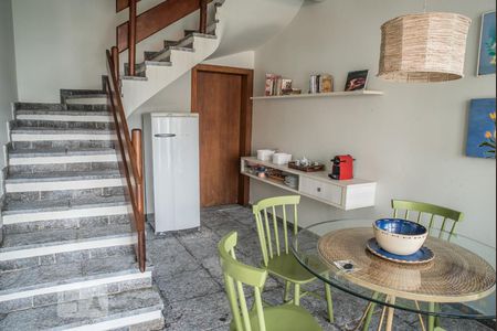 Casa para alugar com 300m², 3 quartos e 2 vagasSala 4