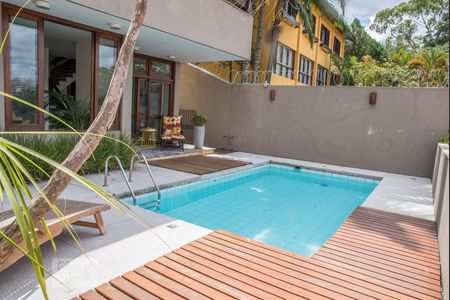 Casa para alugar com 300m², 3 quartos e 2 vagasPiscina