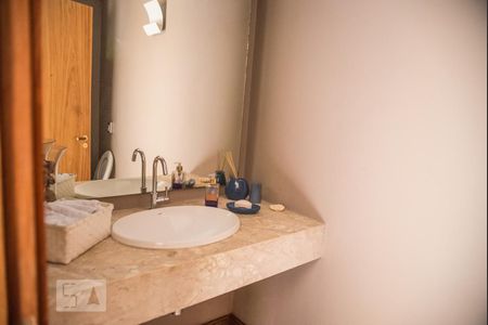 Casa para alugar com 300m², 3 quartos e 2 vagasLavabo