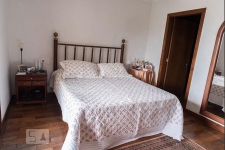 Casa para alugar com 300m², 3 quartos e 2 vagasSuite