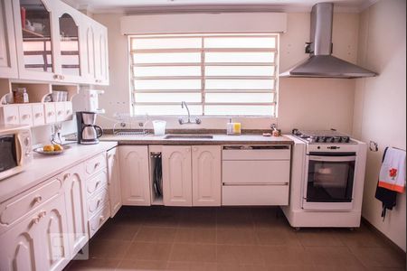 Casa para alugar com 300m², 3 quartos e 2 vagasCozinha