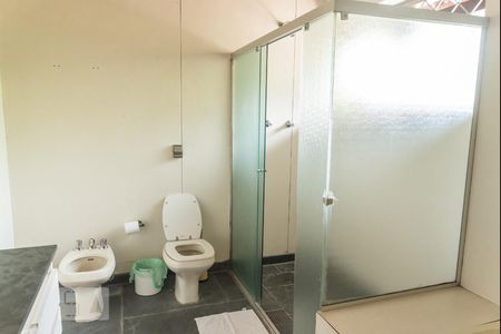 Casa para alugar com 300m², 3 quartos e 2 vagasBanheiro Suite