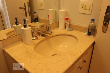 Apartamento para alugar com 60m², 2 quartos e 1 vagaBanheiro 2