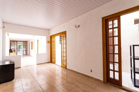 Casa à venda com 200m², 3 quartos e 2 vagas Casa à venda com 200m², 3 quartos e 2 vagasVaranda Entrada
