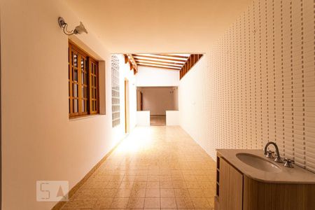 Casa à venda com 200m², 3 quartos e 2 vagas Casa à venda com 200m², 3 quartos e 2 vagasVaranda Entrada