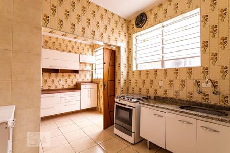 Casa à venda com 200m², 3 quartos e 2 vagas Casa à venda com 200m², 3 quartos e 2 vagasCozinha