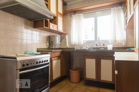 Apartamento para alugar com 170m², 5 quartos e 2 vagas Apartamento para alugar com 170m², 5 quartos e 2 vagasCozinha