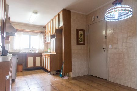 Apartamento para alugar com 170m², 5 quartos e 2 vagas Apartamento para alugar com 170m², 5 quartos e 2 vagasCozinha