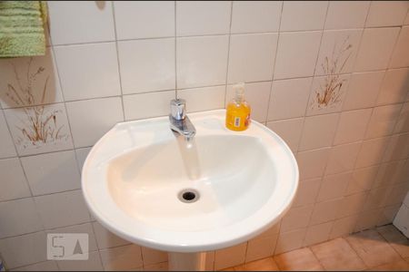 Casa à venda com 135m², 2 quartos e 4 vagasBanheiro Social