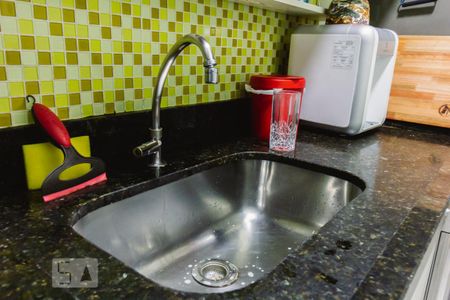 Cozinha Pia de apartamento à venda com 3 quartos, 65m² em Vila Romana, São Paulo