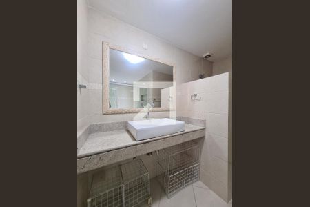 Casa à venda com 136m², 3 quartos e 1 vaga Casa à venda com 136m², 3 quartos e 1 vagaBanheiro da Suíte 3