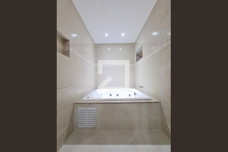 Casa à venda com 136m², 3 quartos e 1 vaga Casa à venda com 136m², 3 quartos e 1 vagaBanheiro da Suíte 3