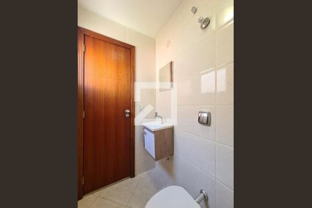 Casa à venda com 136m², 3 quartos e 1 vaga Casa à venda com 136m², 3 quartos e 1 vagaBanheiro da Suíte 2