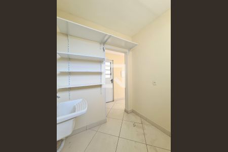 Casa à venda com 136m², 3 quartos e 1 vaga Casa à venda com 136m², 3 quartos e 1 vagaLavanderia