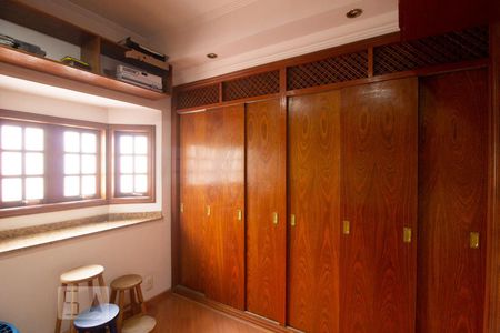 Casa à venda com 359m², 5 quartos e 4 vagasCloset da Suíte 1