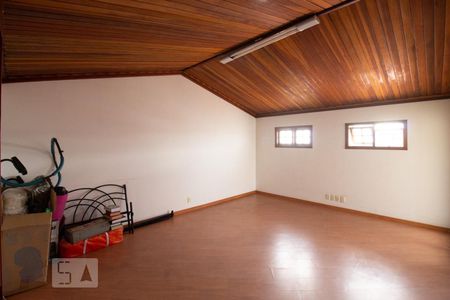 Casa à venda com 359m², 5 quartos e 4 vagasSuíte 2