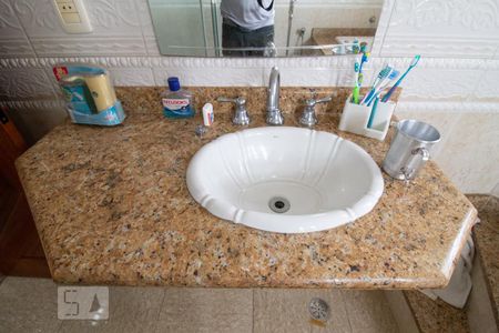 Casa à venda com 359m², 5 quartos e 4 vagasDetalhe banheiro