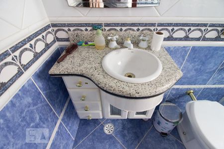 Casa à venda com 359m², 5 quartos e 4 vagasDetalhe banheiro