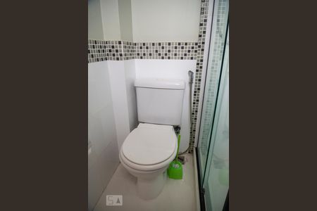 Banheiro da Suíte de kitnet/studio para alugar com 1 quarto, 36m² em Copacabana, Rio de Janeiro