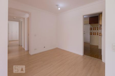 Sala de apartamento para alugar com 3 quartos, 80m² em Moema, São Paulo