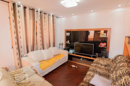 Sala de casa à venda com 3 quartos, 110m² em Vila Mariza Mazzei, São Paulo