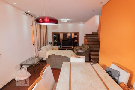 Sala de casa à venda com 3 quartos, 110m² em Vila Mariza Mazzei, São Paulo