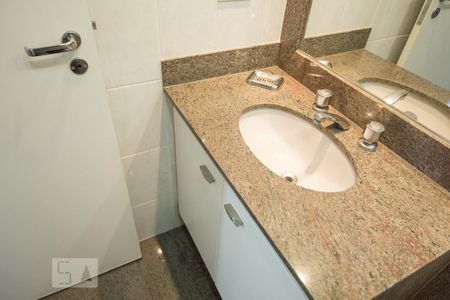 Apartamento para alugar com 82m², 3 quartos e 2 vagasBanheiro do Quarto 3