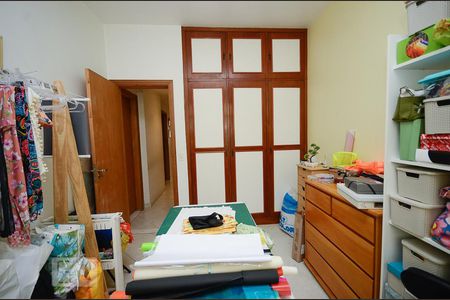 Apartamento à venda com 222m², 4 quartos e 2 vagasQuarto 1