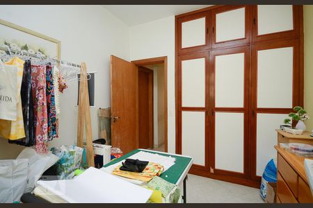 Apartamento à venda com 222m², 4 quartos e 2 vagasQuarto 1