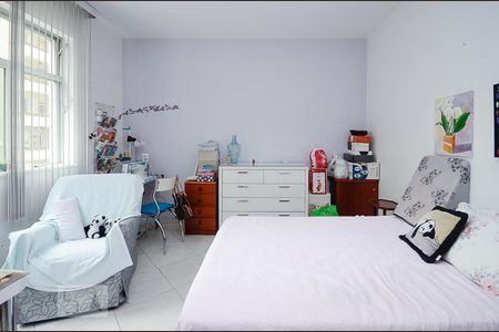 Apartamento à venda com 222m², 4 quartos e 2 vagasQuarto 2