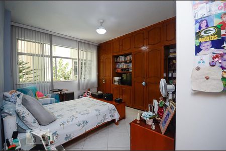 Apartamento à venda com 222m², 4 quartos e 2 vagasSuíte 2