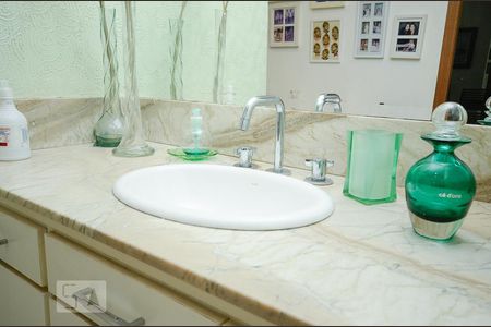 Apartamento à venda com 222m², 4 quartos e 2 vagasLavabo