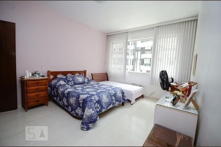 Apartamento à venda com 222m², 4 quartos e 2 vagasSuíte 1