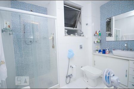 Apartamento à venda com 222m², 4 quartos e 2 vagasBanheiro da Suíte 2