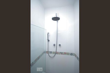 Apartamento à venda com 222m², 4 quartos e 2 vagasChuveiro