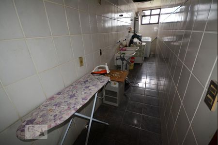 Apartamento à venda com 330m², 4 quartos e 4 vagasLavanderia