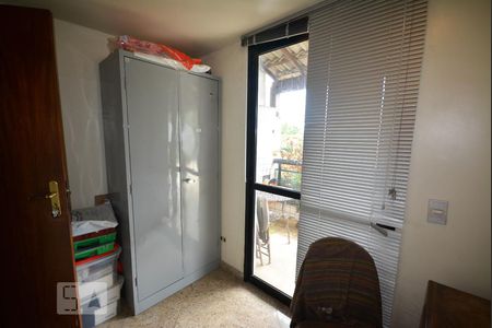 Apartamento à venda com 330m², 4 quartos e 4 vagasEscritório