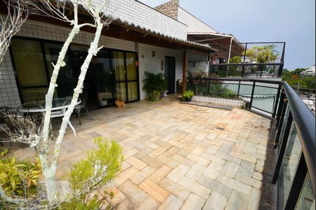 Apartamento à venda com 330m², 4 quartos e 4 vagasVaranda Sala