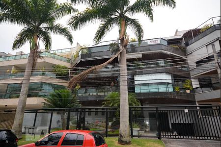 Apartamento à venda com 330m², 4 quartos e 4 vagasFachada