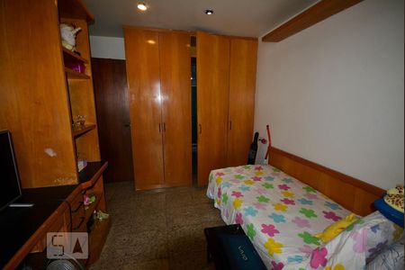 Apartamento à venda com 330m², 4 quartos e 4 vagasSuíte 2