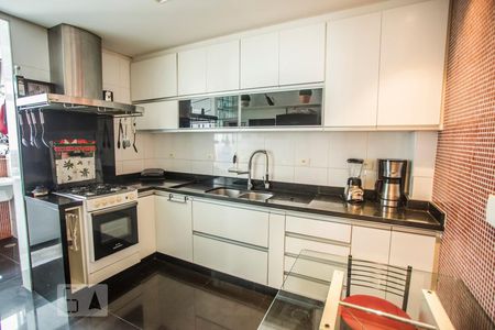 Apartamento à venda com 100m², 3 quartos e 1 vagaCozinha - Armários