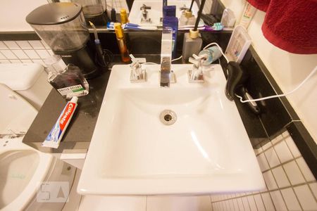 Apartamento para alugar com 72m², 2 quartos e 1 vagaDetalhe Banheiro