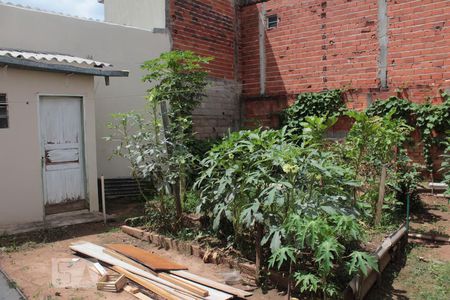 Casa à venda com 289m², 2 quartos e 5 vagasQuintal