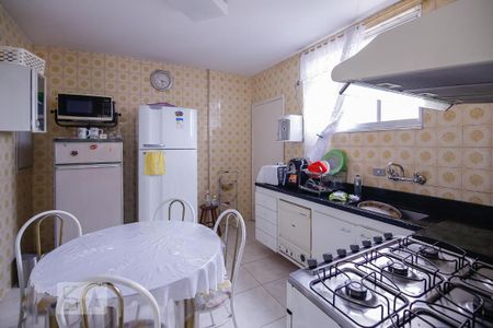 Apartamento à venda com 117m², 2 quartos e 1 vagaCozinha